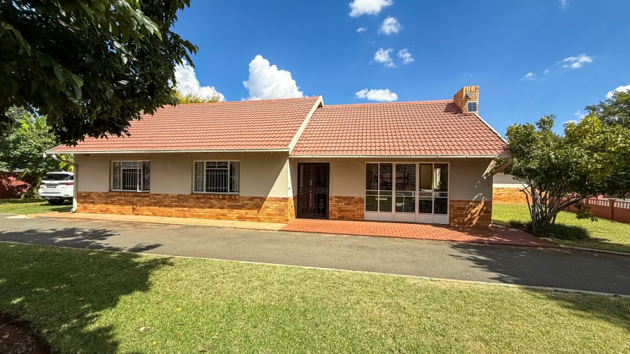 Commercial Property for Sale in Adamayview North West